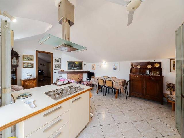 Appartamento in vendita a Villasanta MB