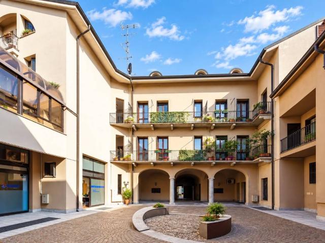 Appartamento in vendita a Villasanta MB