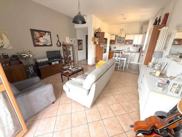 Appartamento in vendita a Villasanta MB