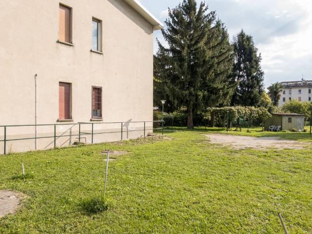 Appartamento in vendita a Villasanta MB