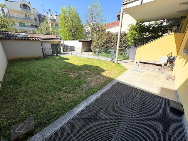 Appartamento in vendita a Villasanta MB