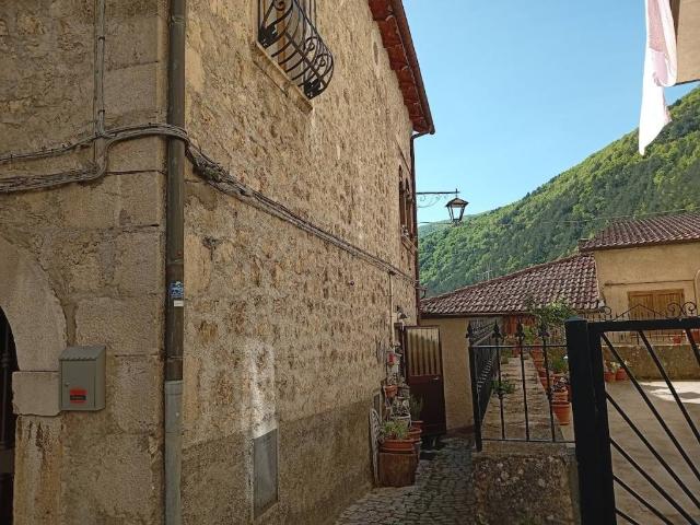 Appartamento in vendita a Villetta Barrea AQ