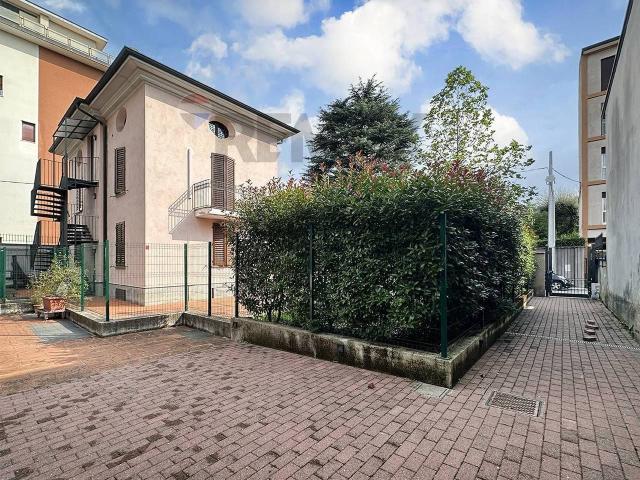 Appartamento in vendita a Vimercate