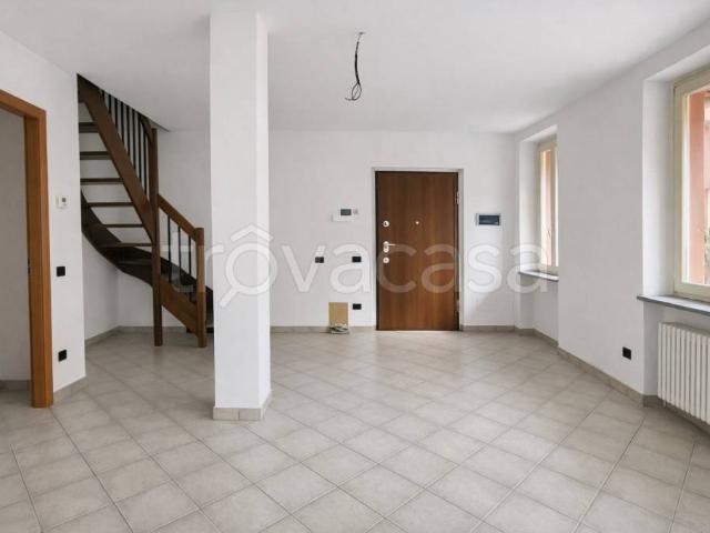 Appartamento in vendita a Vimercate via della Madonna, 1