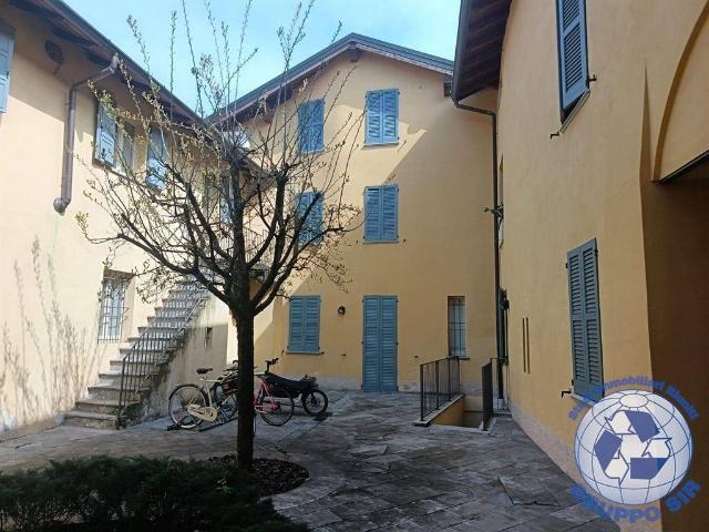 Appartamento in vendita a Vimercate MB