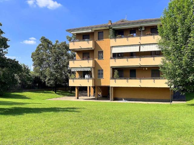 Appartamento in vendita a Vimercate MB