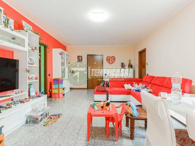 Appartamento in vendita a Vimercate MB