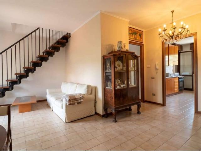 Appartamento in vendita a Vimercate MB