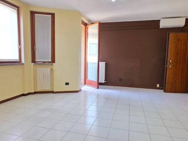 Appartamento in vendita a Vimercate MB