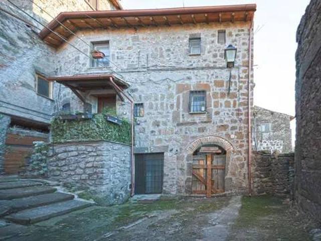 Appartamento in vendita a Vitorchiano VT