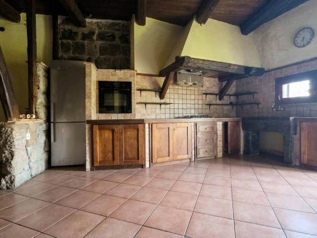 Appartamento in vendita a Vitorchiano VT