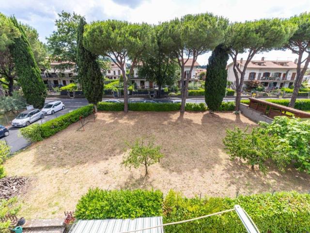 Appartamento in vendita a Vitorchiano via monte pollino, 1, Pallone