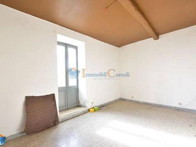 Appartamento in vendita a Vivaro Romano RM