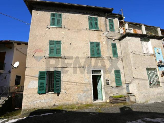 Casa indipendente in vendita a Vobbia GE