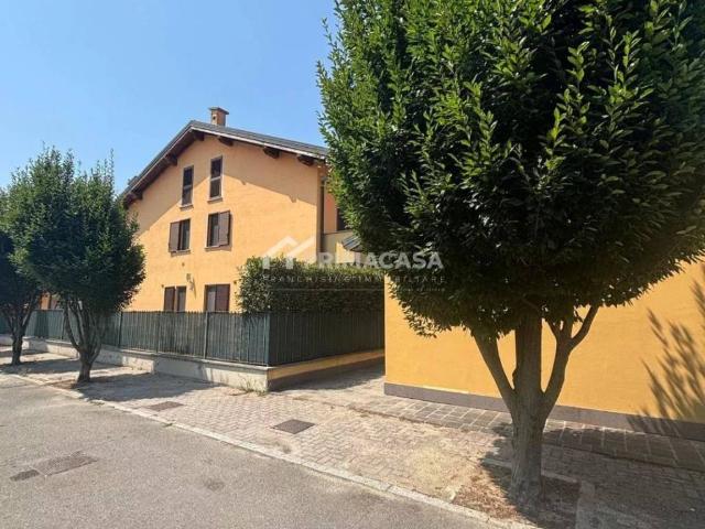 Appartamento in vendita a Zeccone PV