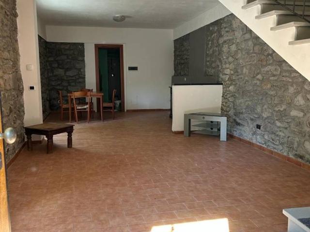 Appartamento in vendita a Zeri MS