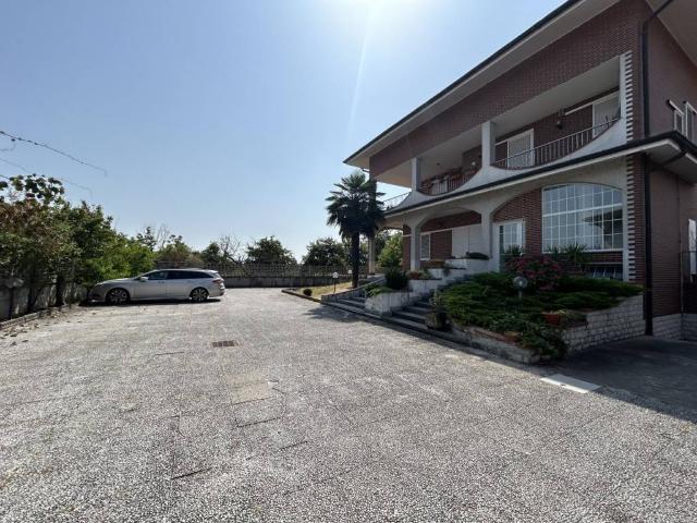 Appartamento in vendita a Zibido San Giacomo MI