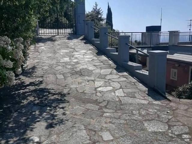 Appartamento in vendita a Zoagli GE
