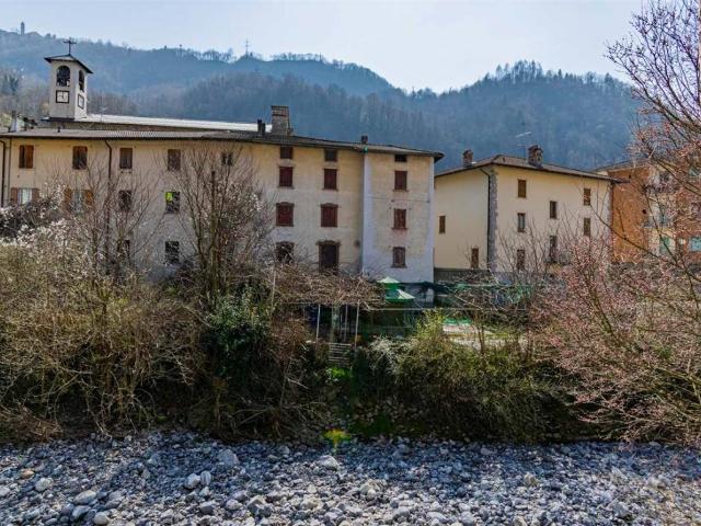 Appartamento in vendita a Zogno BG