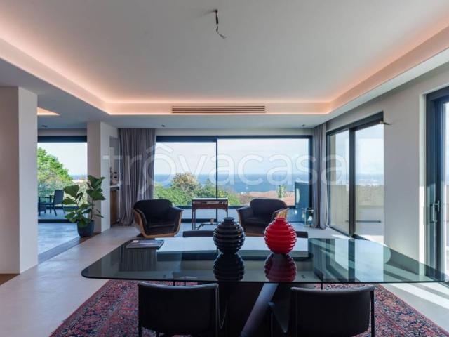 Appartamento in vendita ad Aci Castello via Acicastello, 71
