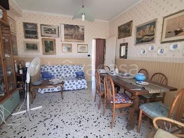 Appartamento in vendita ad Acireale via Ribera