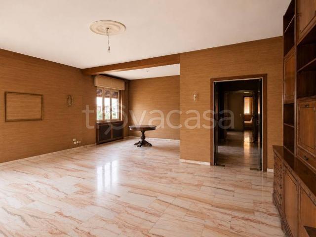 Appartamento in vendita ad Abbiategrasso via Piero Gobetti, 10