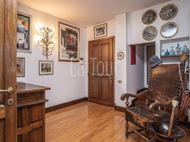 Appartamento in vendita ad Aosta via g.S.Bernardo, 41