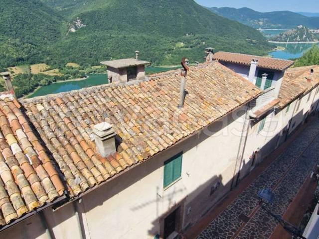 Appartamento in vendita ad Ascrea via enrico toti, 6