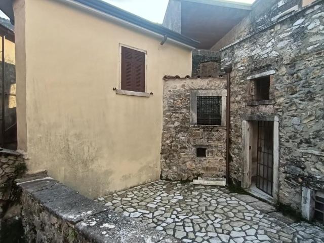 Appartamento in vendita, Carrara colonnata