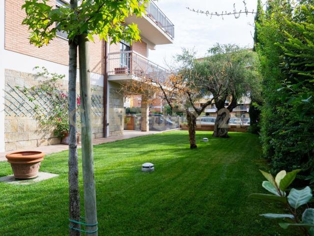 Appartamento in vendita di 400 m² in Via Masaccio