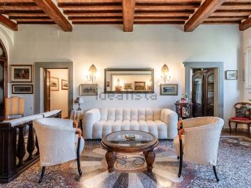 Appartamento in vendita di 400 m² in Via Niccolò Copernico