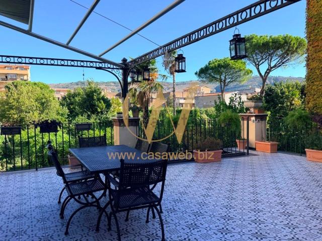 Appartamento in vendita di 400 m² in Corso Trieste, 257