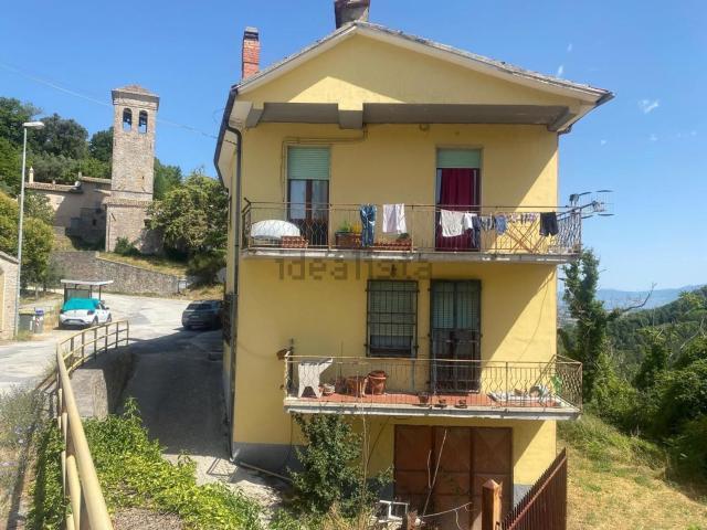 Appartamento in vendita di 400 m² in Frazione Fogliano