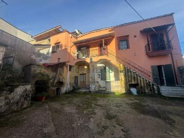 Appartamento in vendita di 401 m² in Via Ferrigno