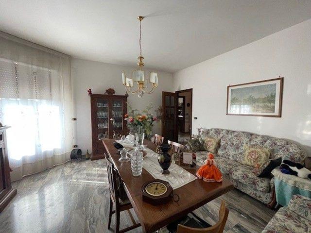 Appartamento in vendita di 407 m² in Viale Francesco Nardi