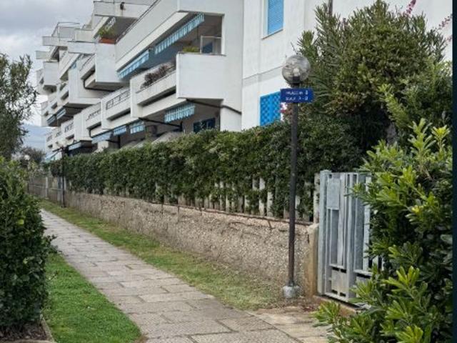 Appartamento in vendita di 40 m² in Lungomare Italia, 280
