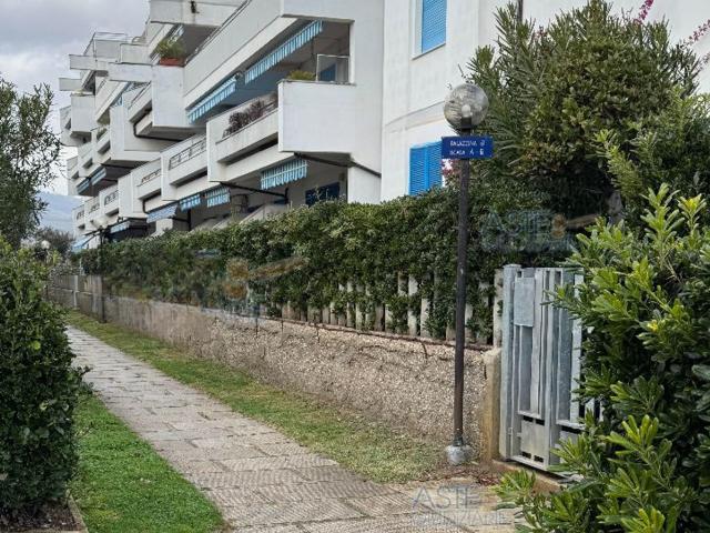 Appartamento in vendita di 40 m² in Lungomare Italia, 280