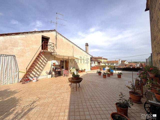 Appartamento in vendita di 411 m² in Via M. Marinoni, 3