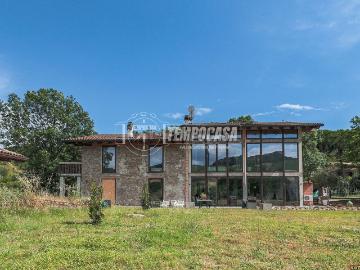 Appartamento in vendita di 412 m² in Via Montanara Levante
