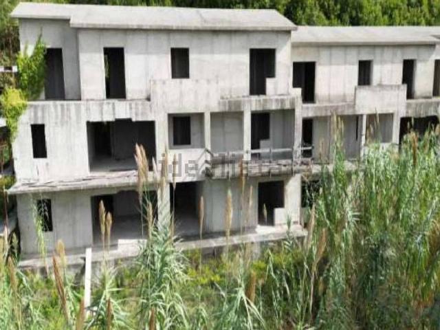 Appartamento in vendita di 4153 m² in Via Profiti