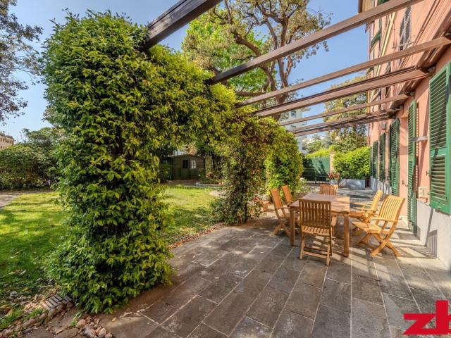 Appartamento in vendita di 415 m² in Via Pisa