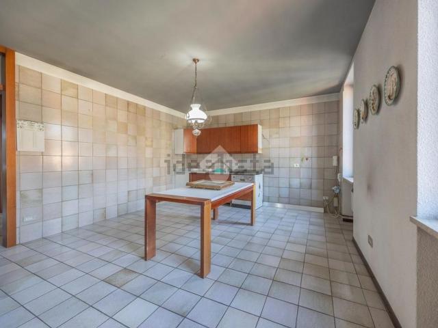 Appartamento in vendita di 415 m² in Via Roma, 77
