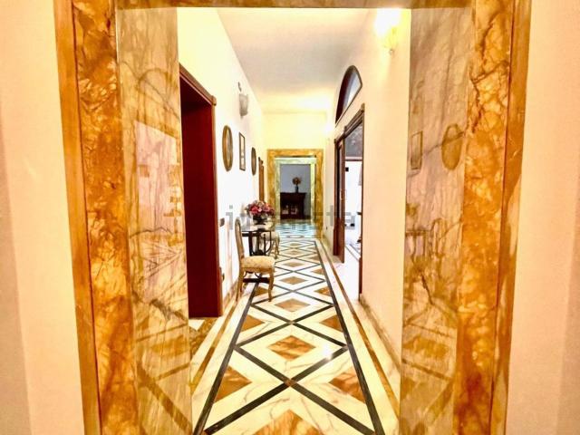 Appartamento in vendita di 420 m²