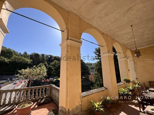 Appartamento in vendita di 423 m² in Via Cavour, 10