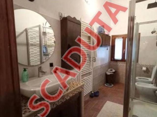 Appartamento in vendita di 424 m² in Via Cavallara