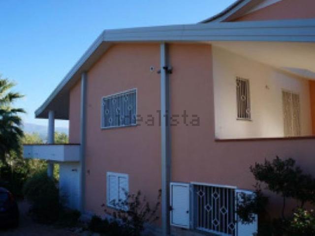 Appartamento in vendita di 425 m² in Via Cellini