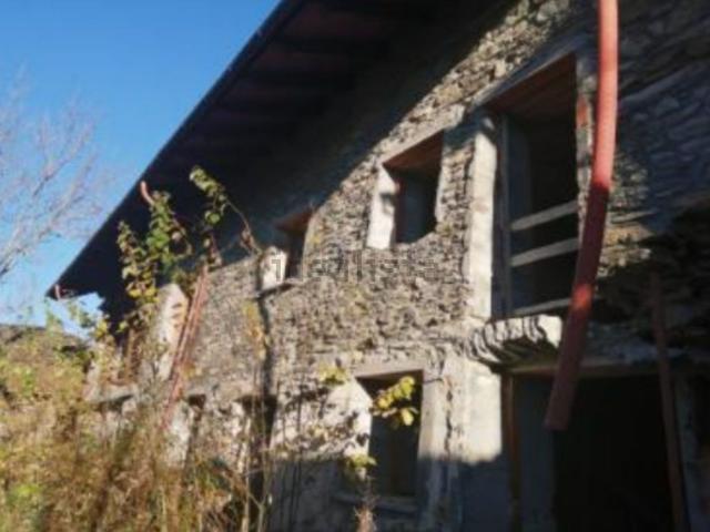 Appartamento in vendita di 426 m² in Frazione Taxel