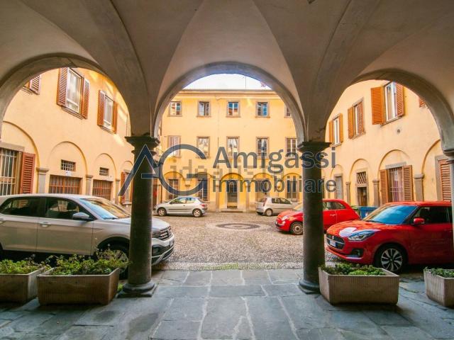 Appartamento in vendita di 42 m² in Borgo Palazzo, 63