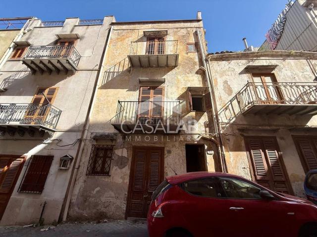 Appartamento in vendita di 42 m² in Via Orlando Vittorio Emanuele, 34