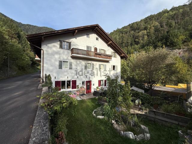 Appartamento in vendita di 440 m² in Via Valles